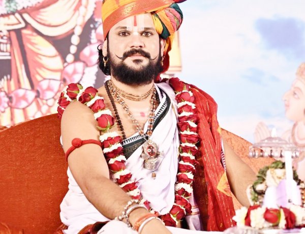 सृष्टि में दैत्यों का आतंक का अंत करने मां जगदंबा लेती है अवतार- युवराज पांडे