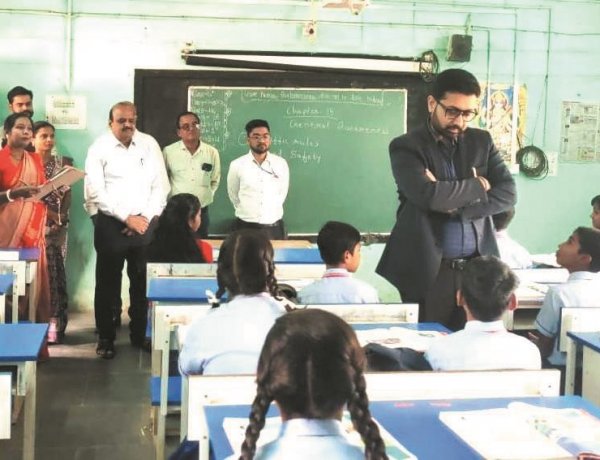 बच्चे पढ़ाई में समझ विकसित करें-कलेक्टर