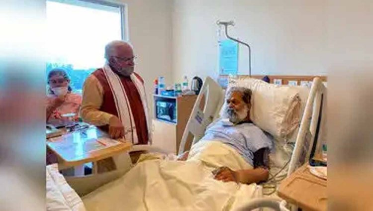 मंत्री विज के फिसलकर गिरने से दोनों पैर फ्रैक्चर, बजट सत्र में शामिल होने पर संशय